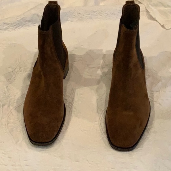 Men’s ferragamo suede boots.